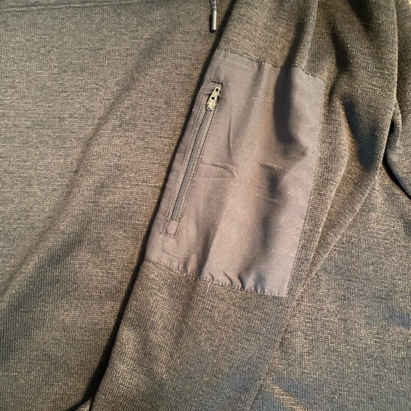 Champion University of Cincinnati quarter zip - Picture 3 of 4